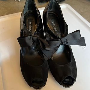 WHBM black patent leather and suede heel